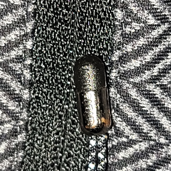 Lululemon Run Inspire Crop II All Luxtreme Giant Herringbone Leggings Size 6 - Picture 6 of 8